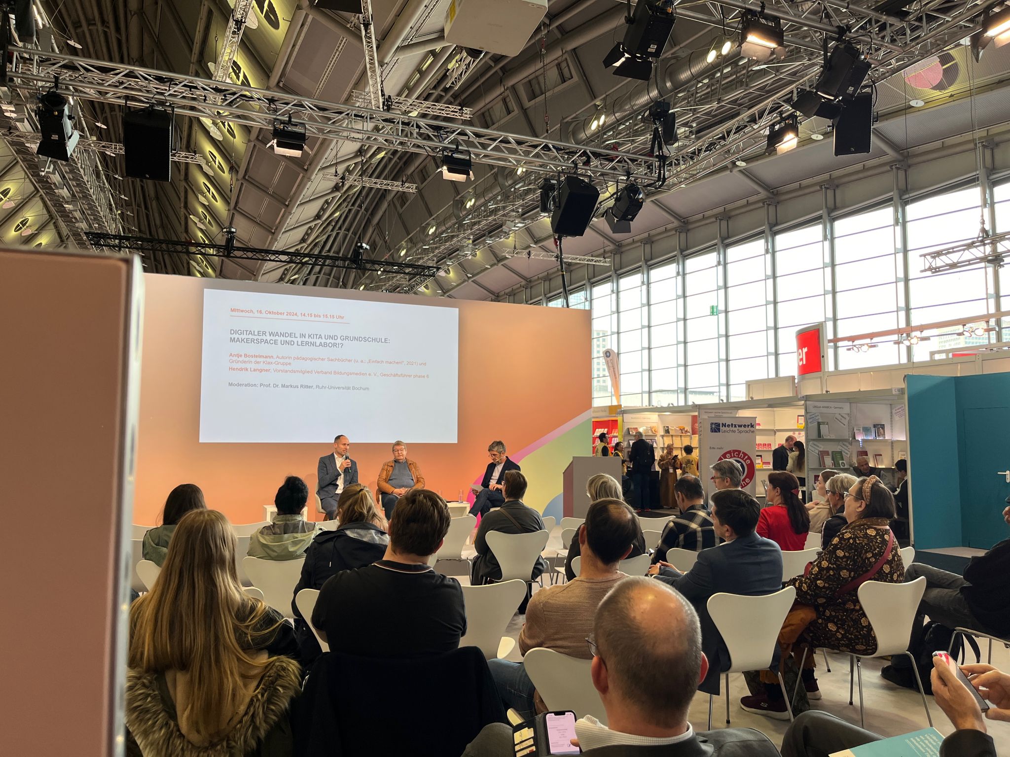 Diskussion auf dem Forum Bildung auf der Frankfurter Buchmesse 2024